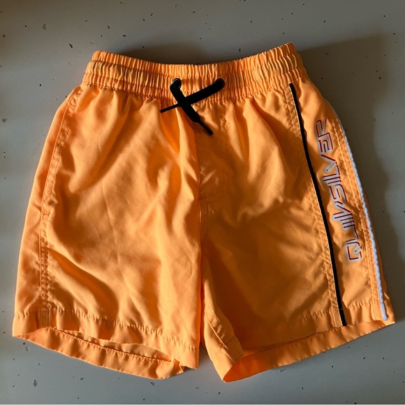 Quicksilver Swimtrunks, sz 6 - Picture 1 of 4